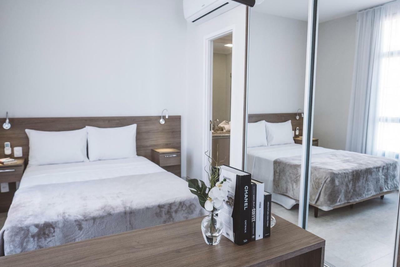 Apartment Q Jacques Pilon *