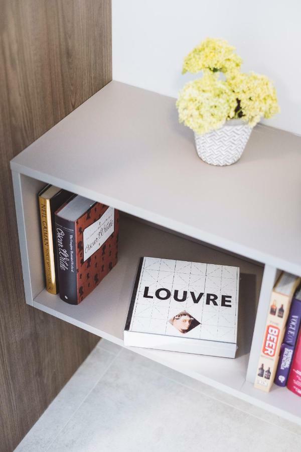 Q Jacques Pilon Apartment